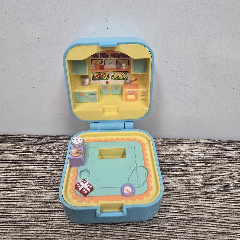 Polly Pocket Dinnertime Ring and Ring Case 1991 Vintage Bluebird Compact Only‎